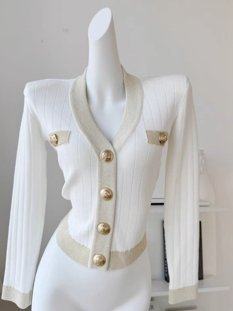 Winter Clothing Pictures - Short Fashion Cardigan for Autumn and